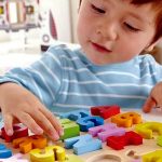 Развивающие игрушки: виды и особенности